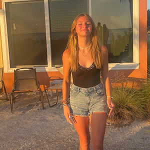 Meet your Posher, Tegan